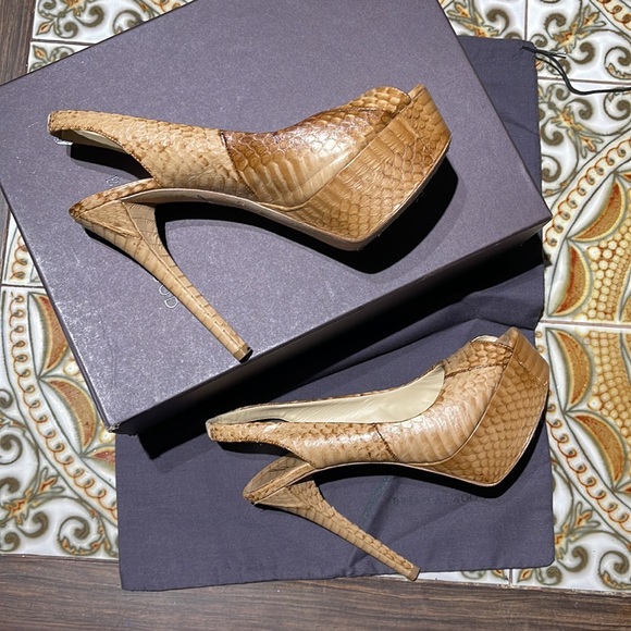 Brian Atwood Beatrice pumps. 7 - Picture 5 of 15